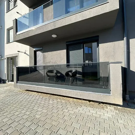 Apartment Pitters One *